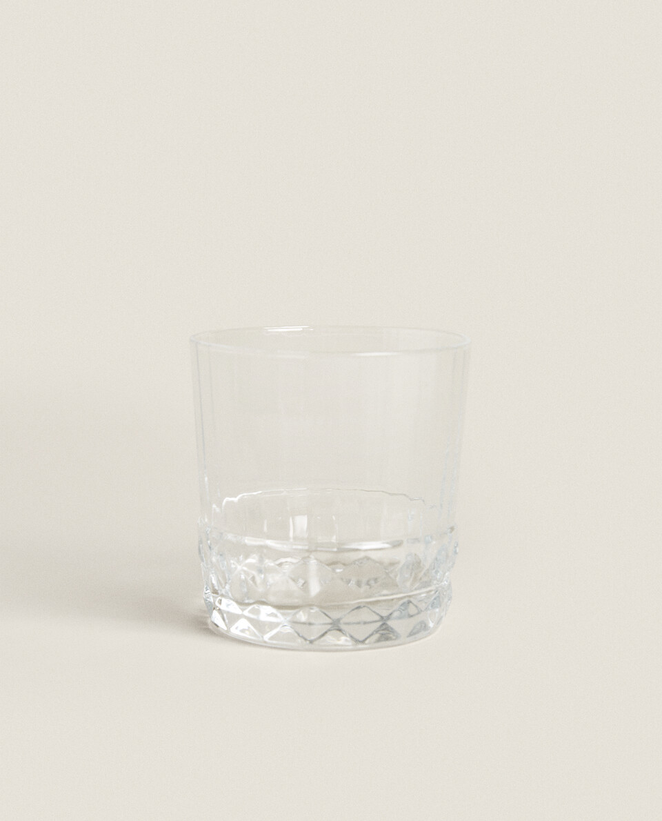 FACETED GLASS TUMBLER