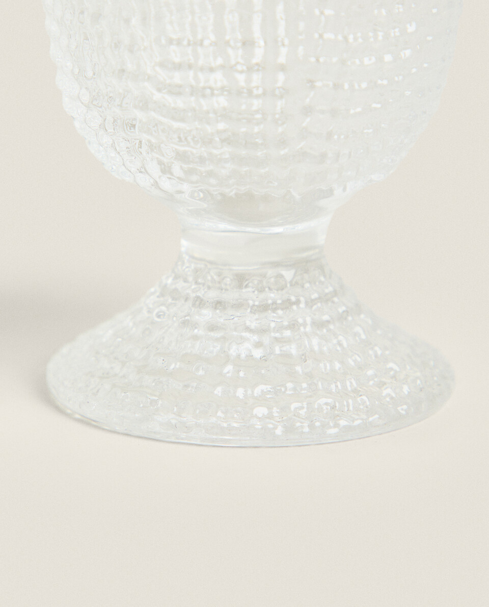 GLASS EGG CUP WITH RAISED DETAIL