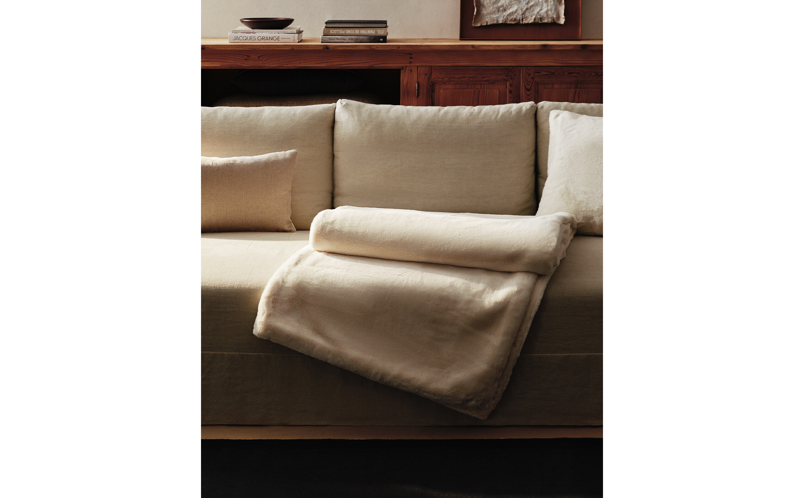 BLANKETS AND THROWS BEDROOM Zara Home Taiwan, China / 中国台湾