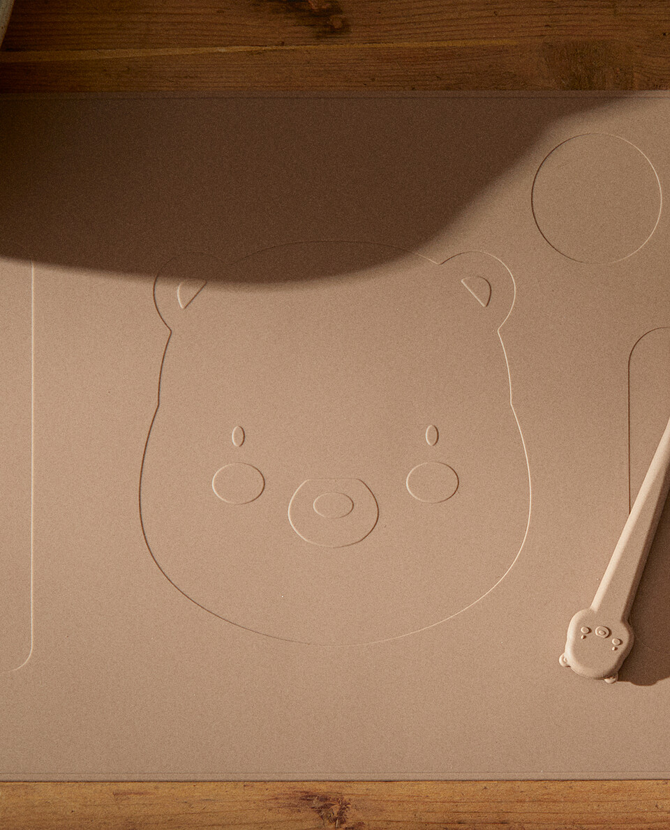 SILICONE BEAR PLACEMAT