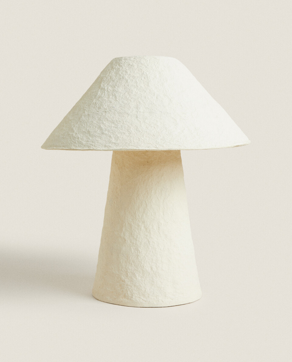 TISCHLAMPE AUS PAPPMACHÉ
