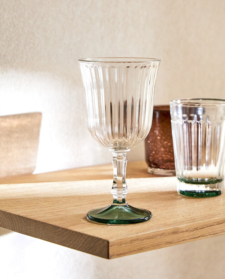 Zara TEXTURED CRYSTALLINE WINE GLASS