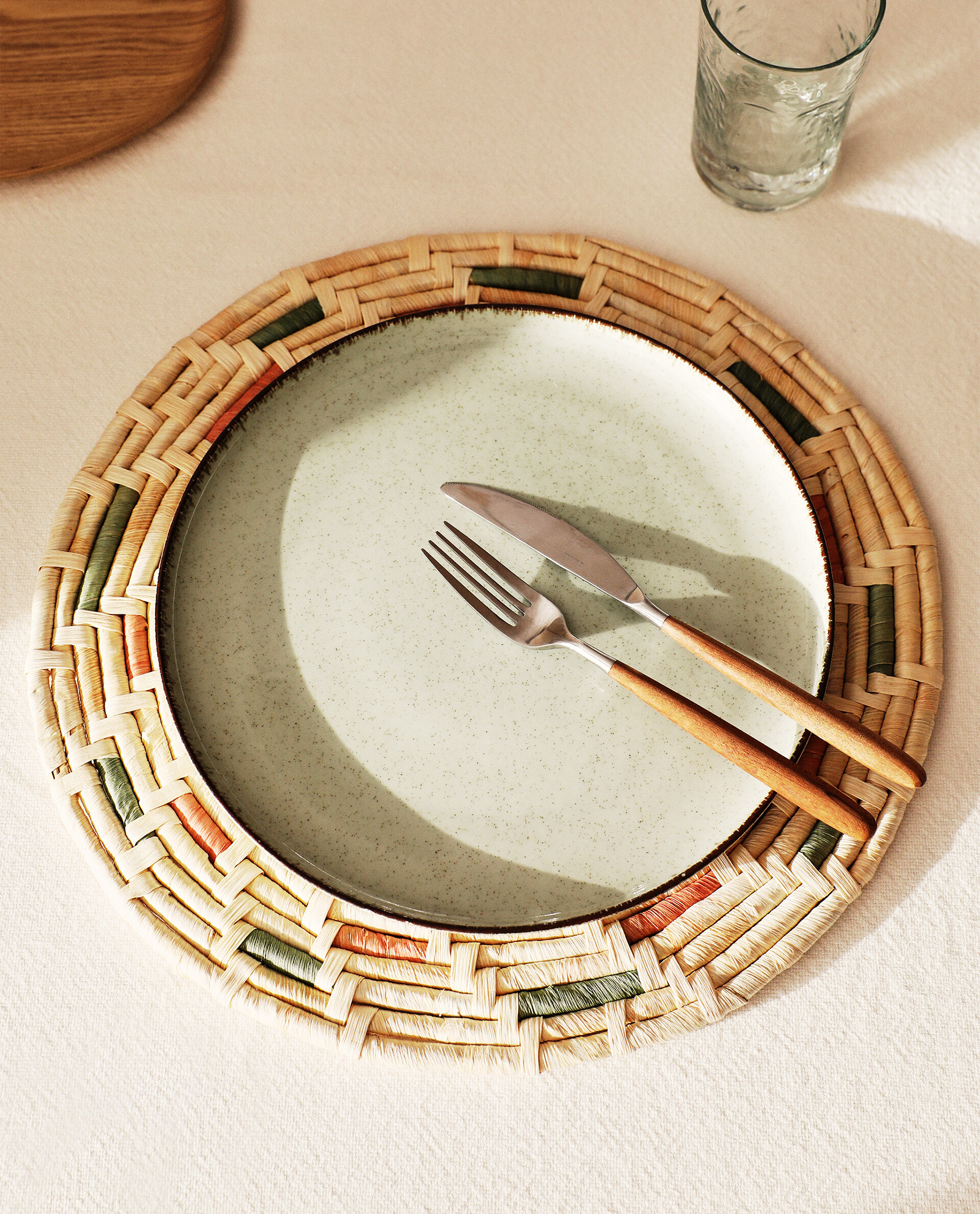 PLACEMAT WITH COLOURED DETAIL Zara Home UAE ABU DHABI/AL AIN/RAS AL