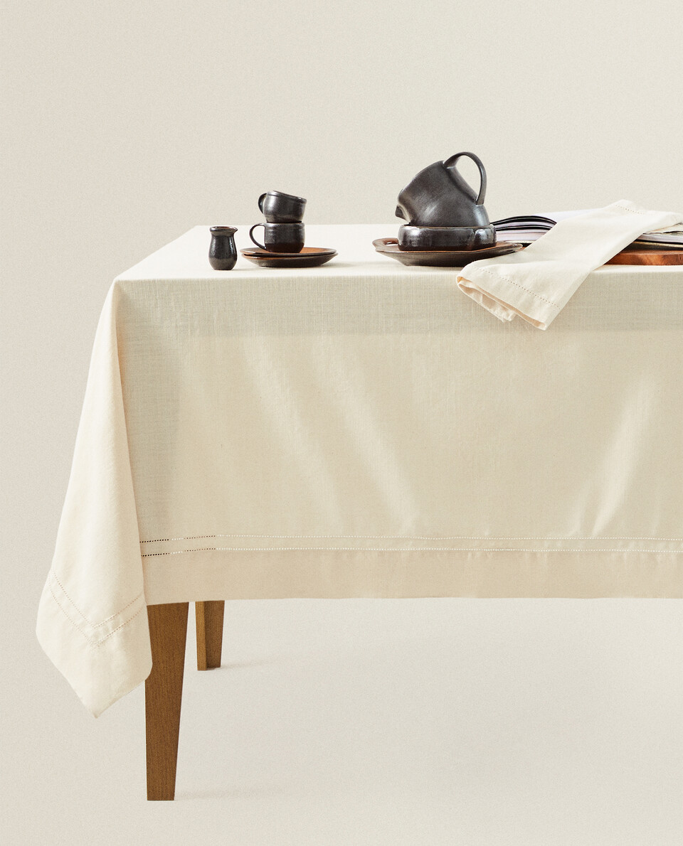 HEMSTITCHED COTTON TABLECLOTH