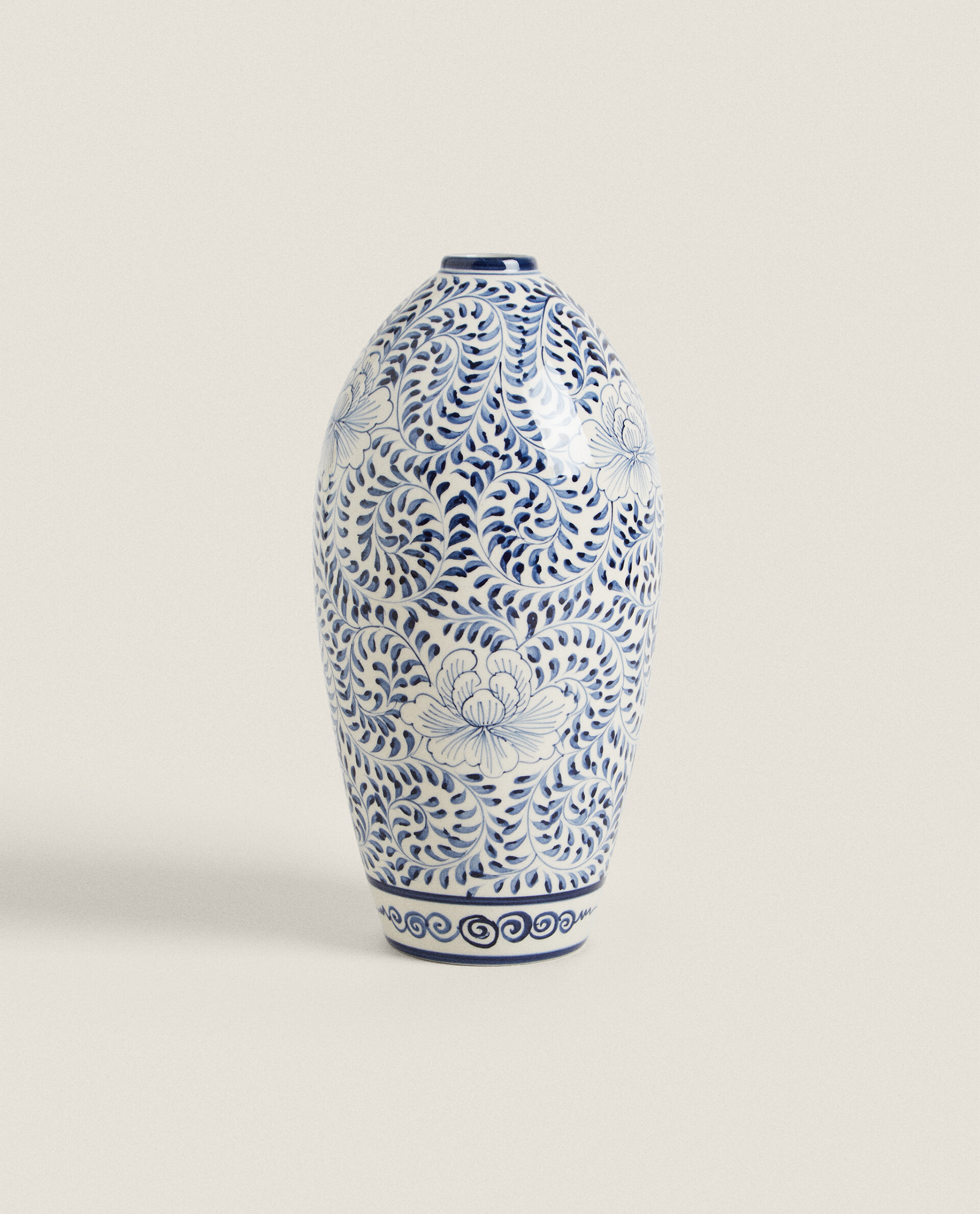 藍色陶瓷花瓶