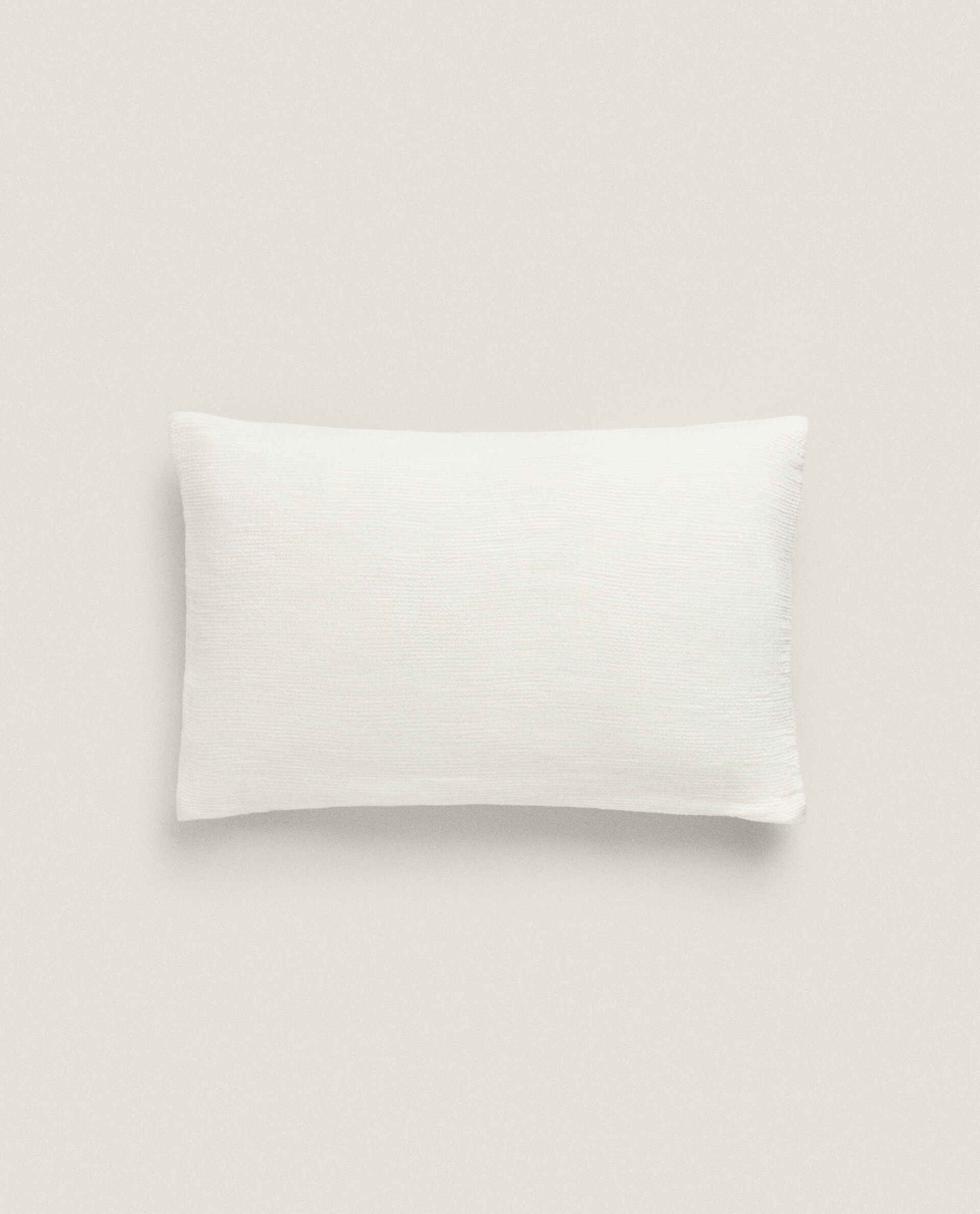 White linen hot sale pillow cover