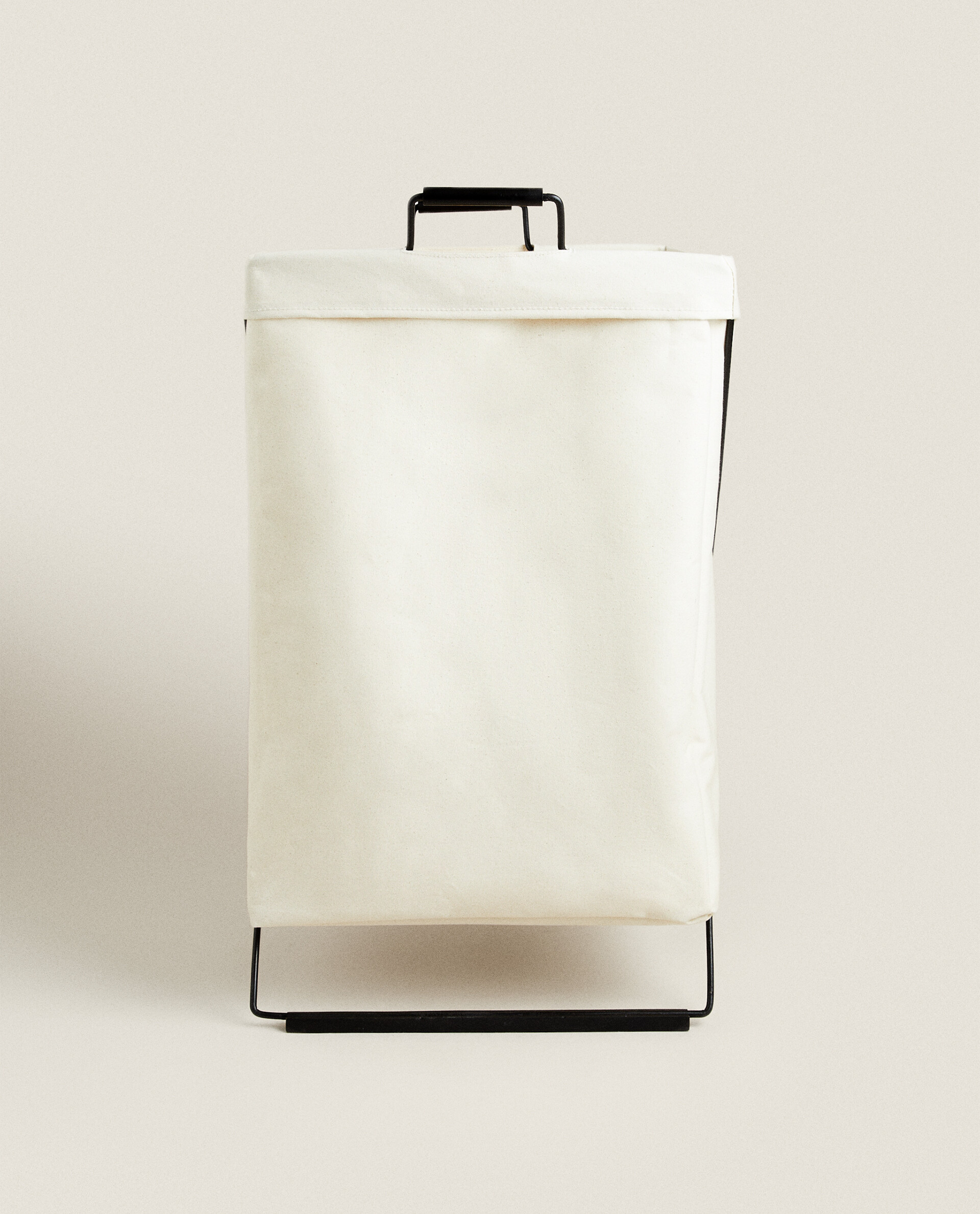 Ferm Living - Herman Laundry Stand