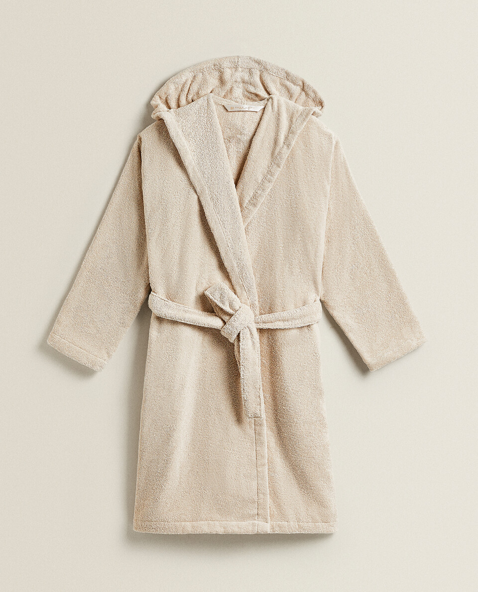 Bathrobes and bathroom slippers Zara Home