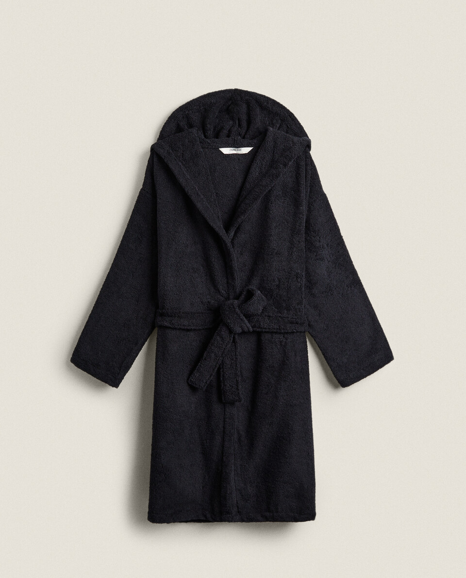 Bathrobes and bathroom slippers Zara Home
