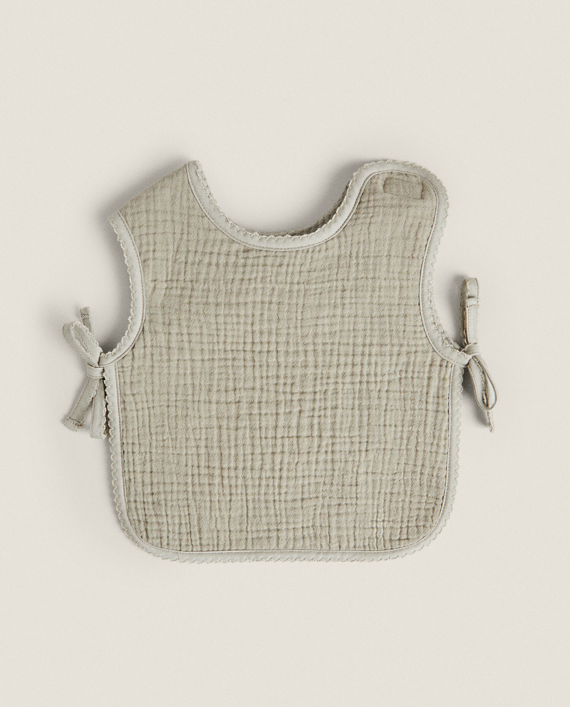 Muslin bib on sale