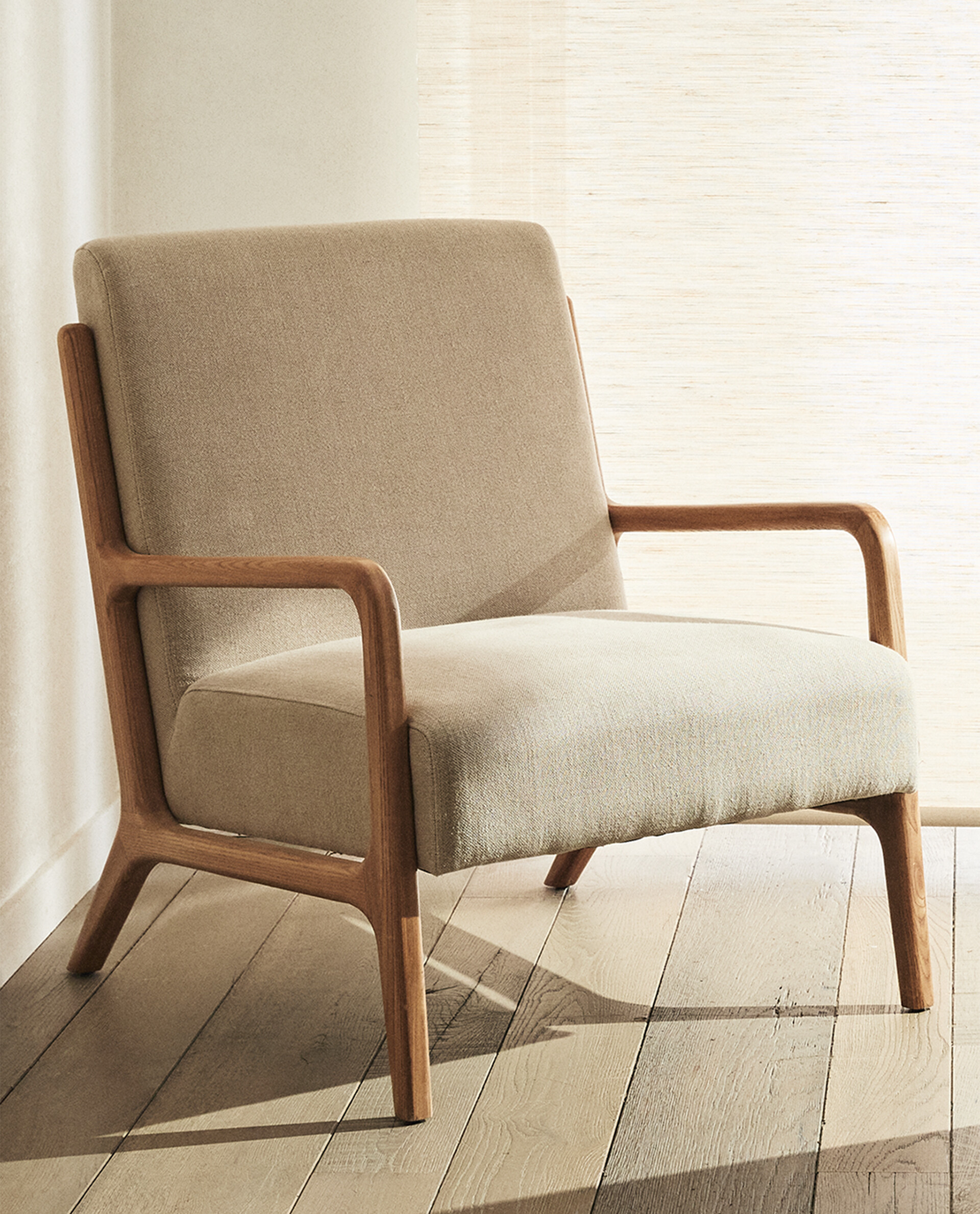 Wood and 2025 linen armchair