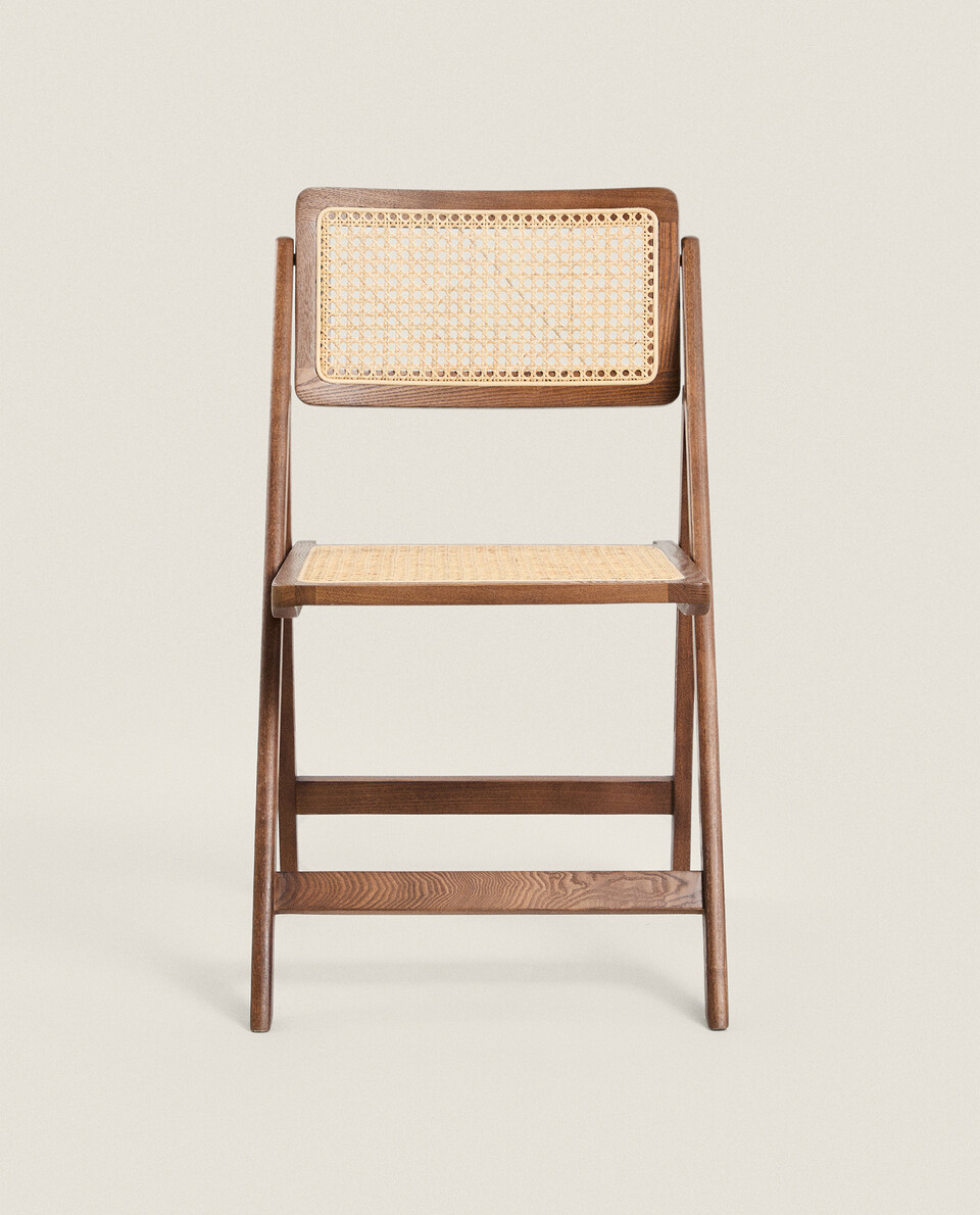 RATTAN AND WOOD FOLDING CHAIR