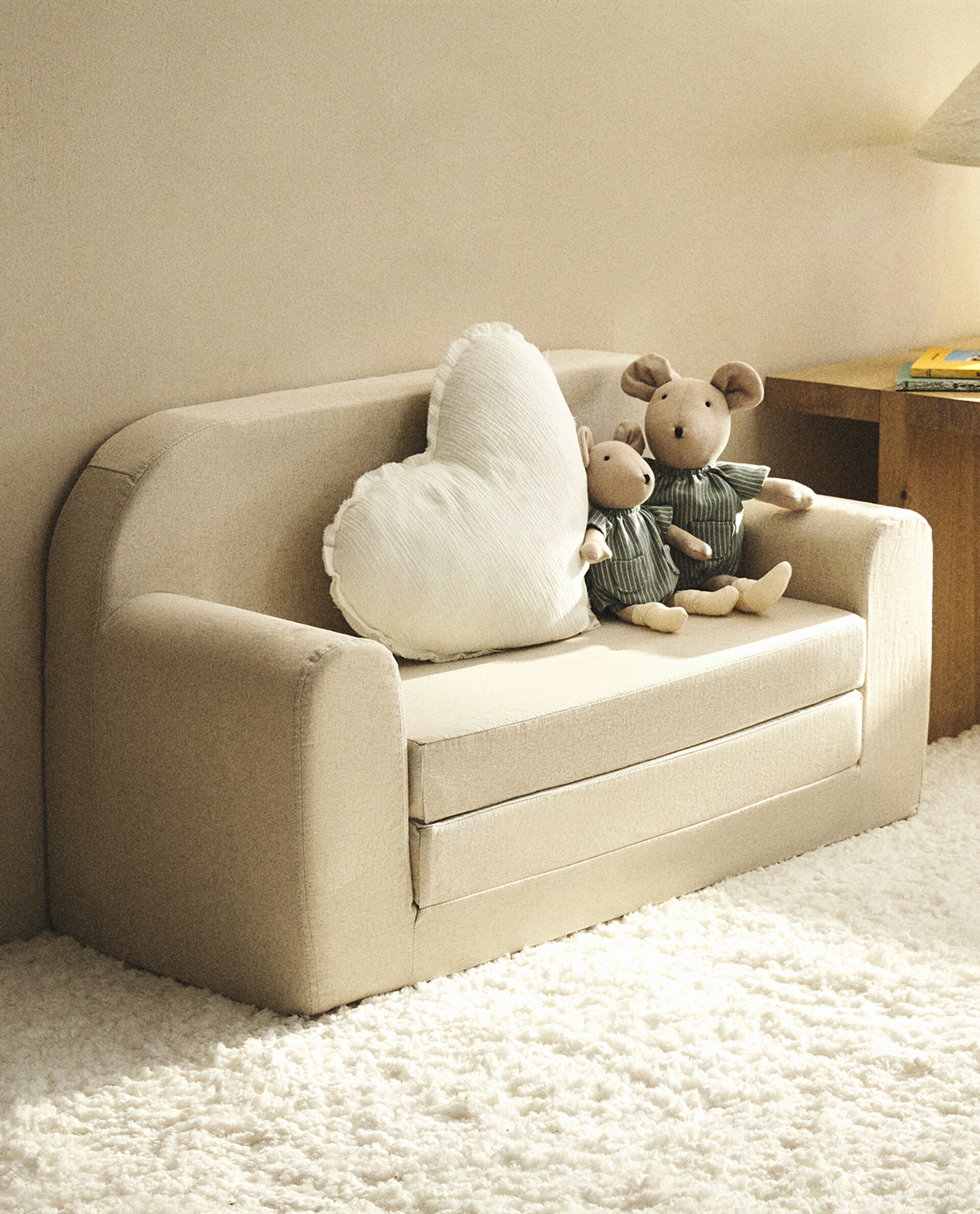 Zara sales kids sofa