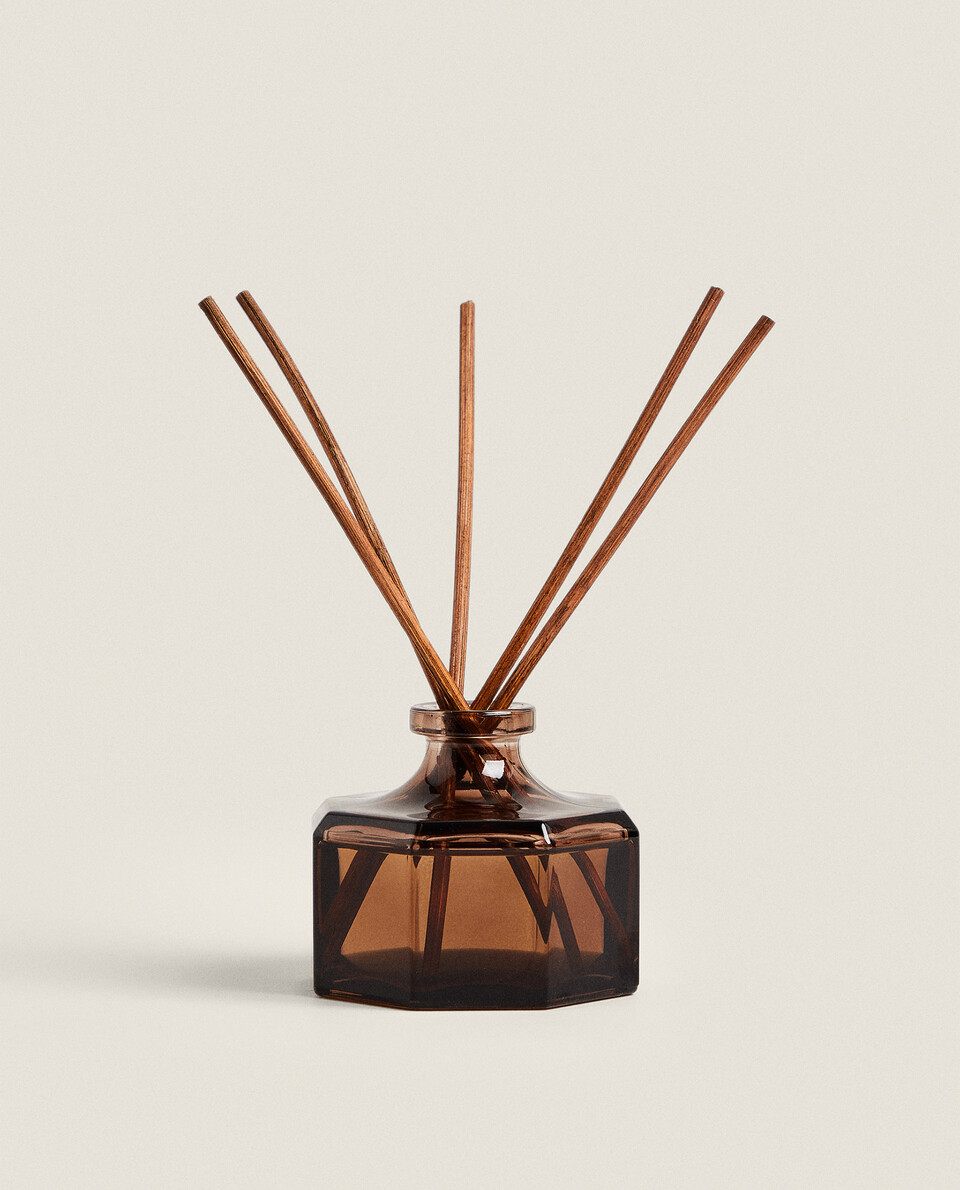 (200 ML) BLOOMING MAGNOLIA REED DIFFUSERS Zara Home United Kingdom