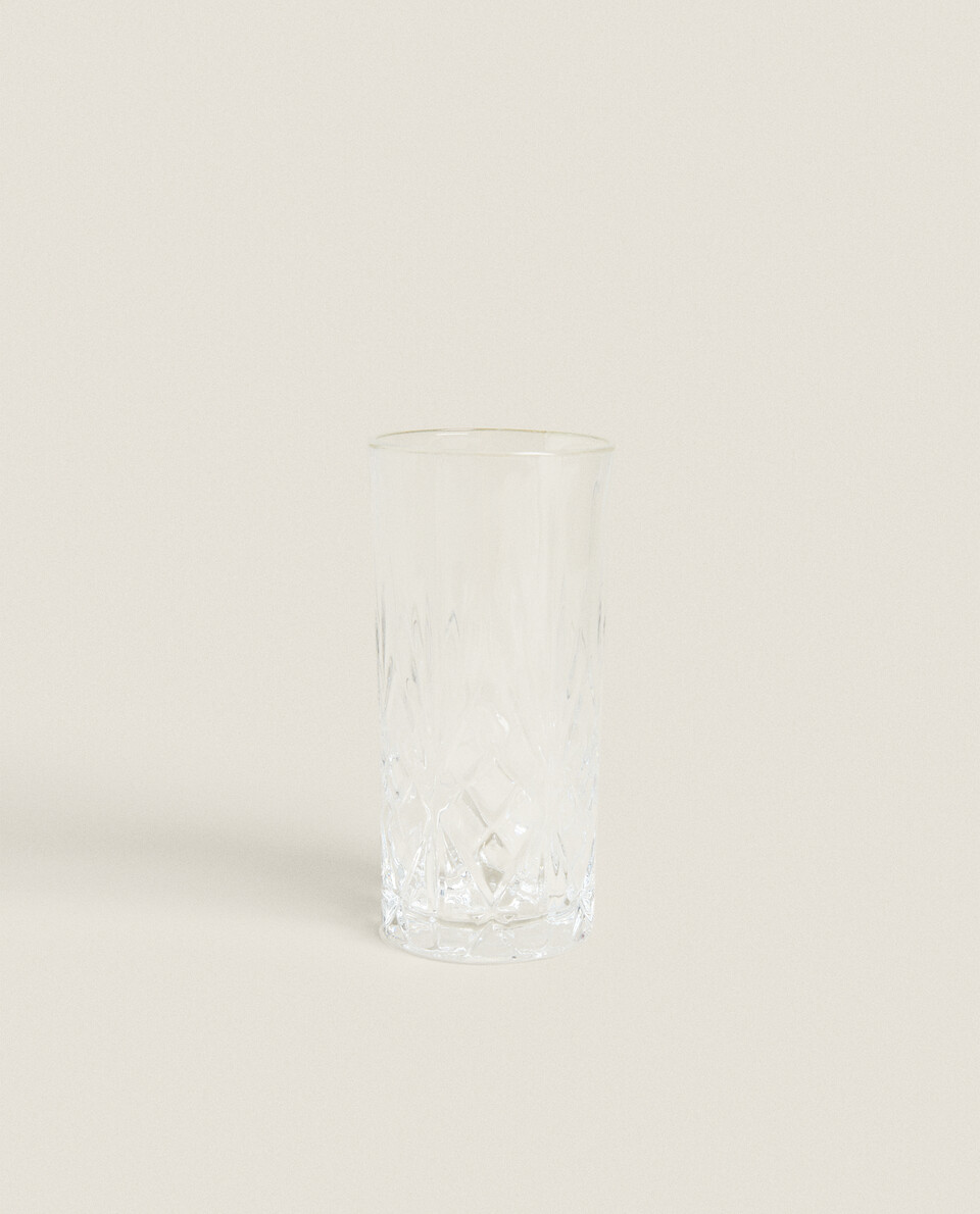 TALL GLASS WITH RAISED DESIGN