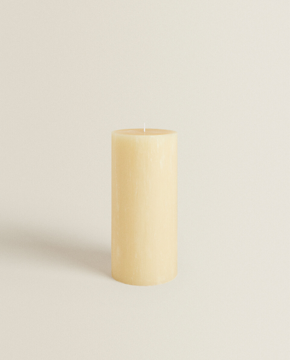 LONG CYLINDRICAL CANDLE
