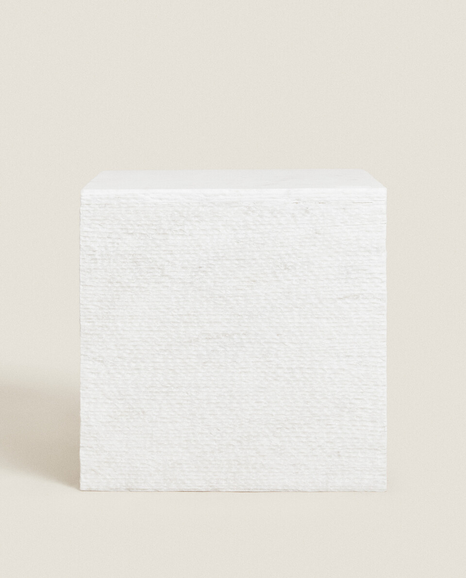 TABLE D’APPOINT CUBE MARBRE X STUDIO NICHOLSON Zara Home France
