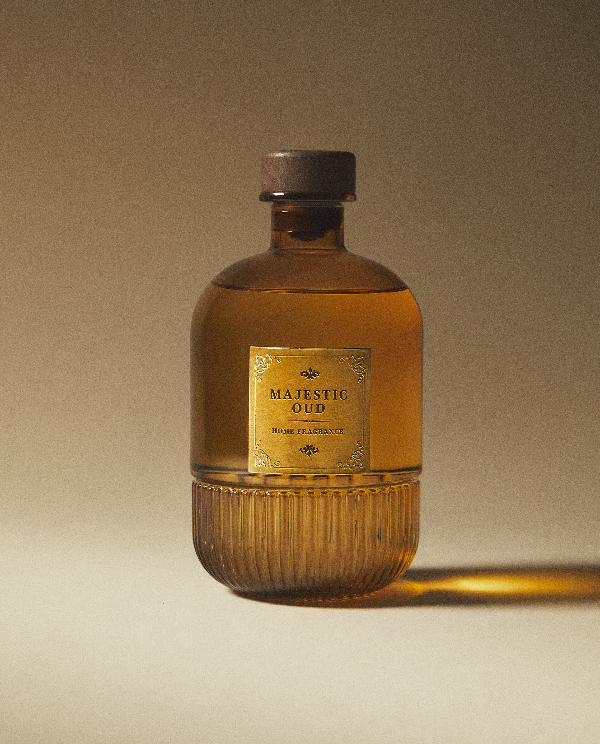 (480 ML) MAJESTIC OUD REED DIFFUSERS Zara Home Türkiye / Turkey