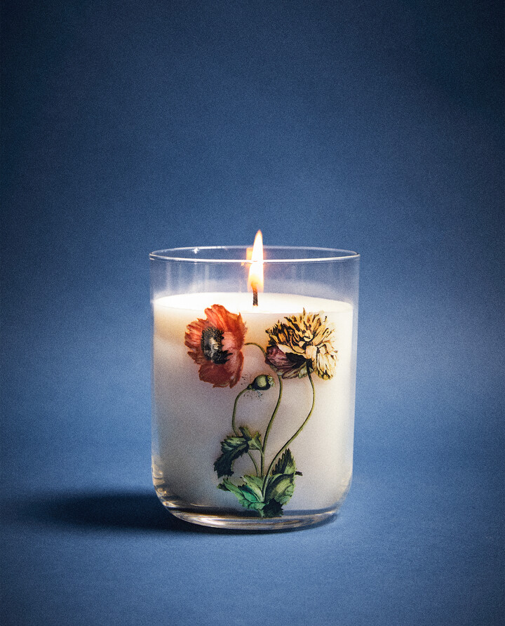 Zara (500 G) WATER LILY & CEDAR MUSK SCENTED CANDLE