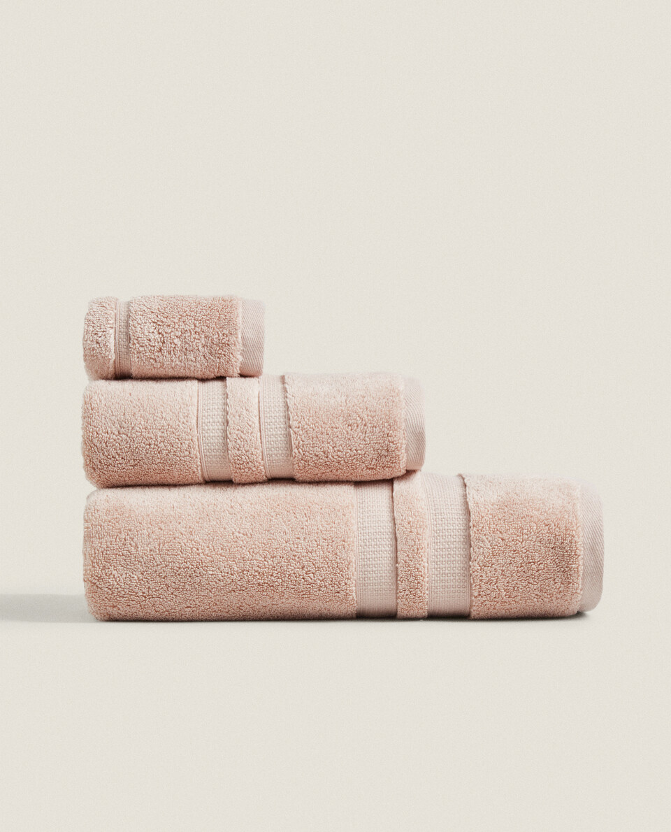 EXTRA SOFT TOWEL WITH DOUBLE BORDER
