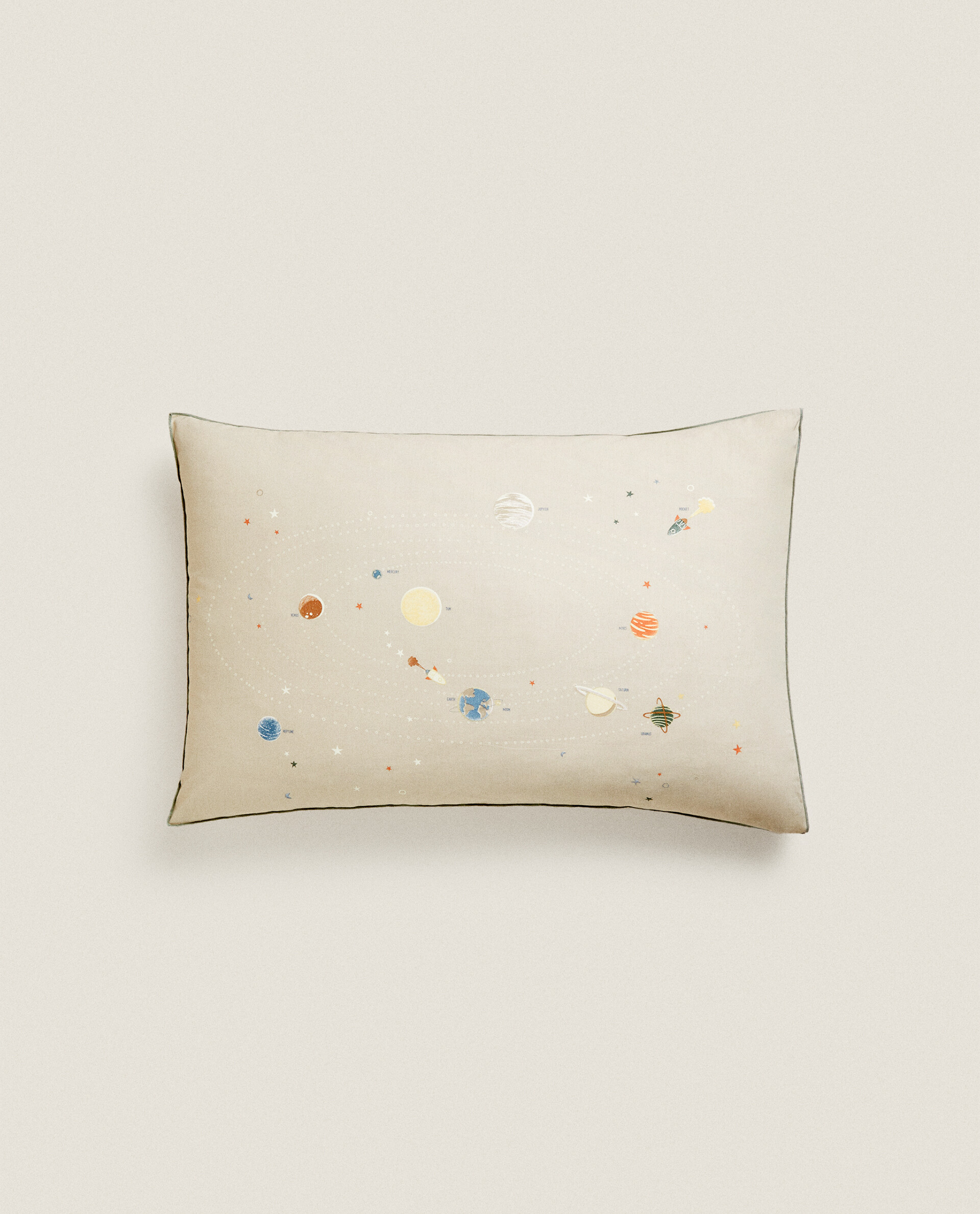 Funda de almohada outlet de seda zara home