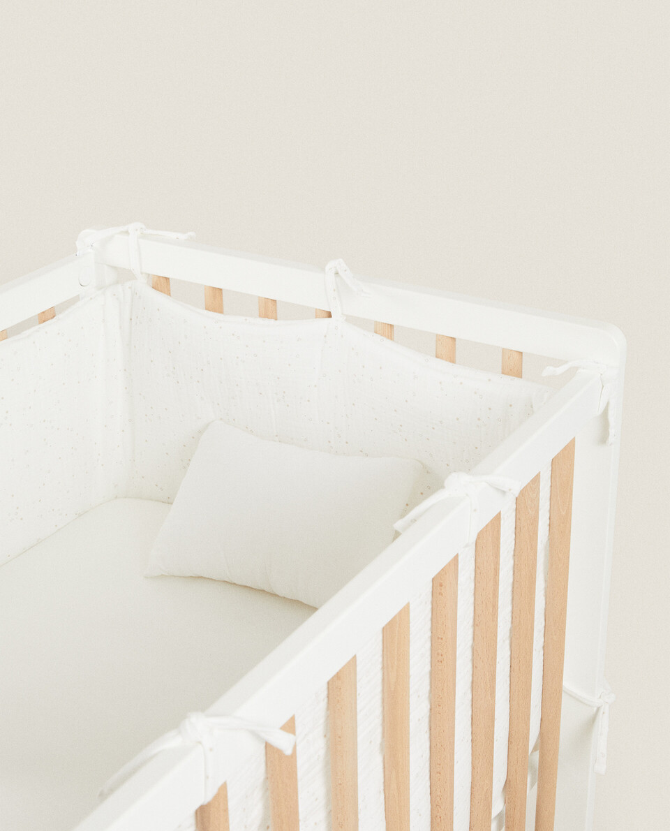 White on sale crib bumper