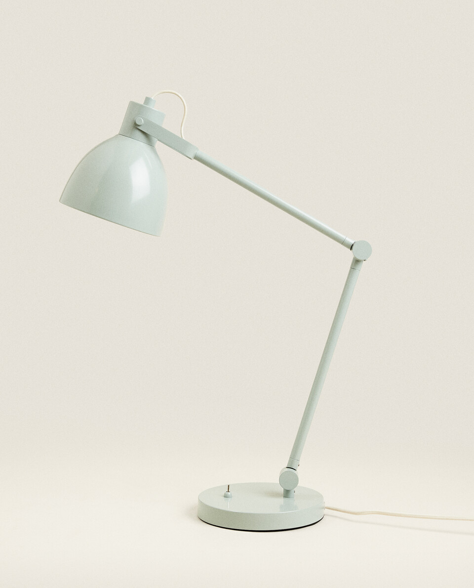 LACQUERED DESK LAMP WITH SWING ARM