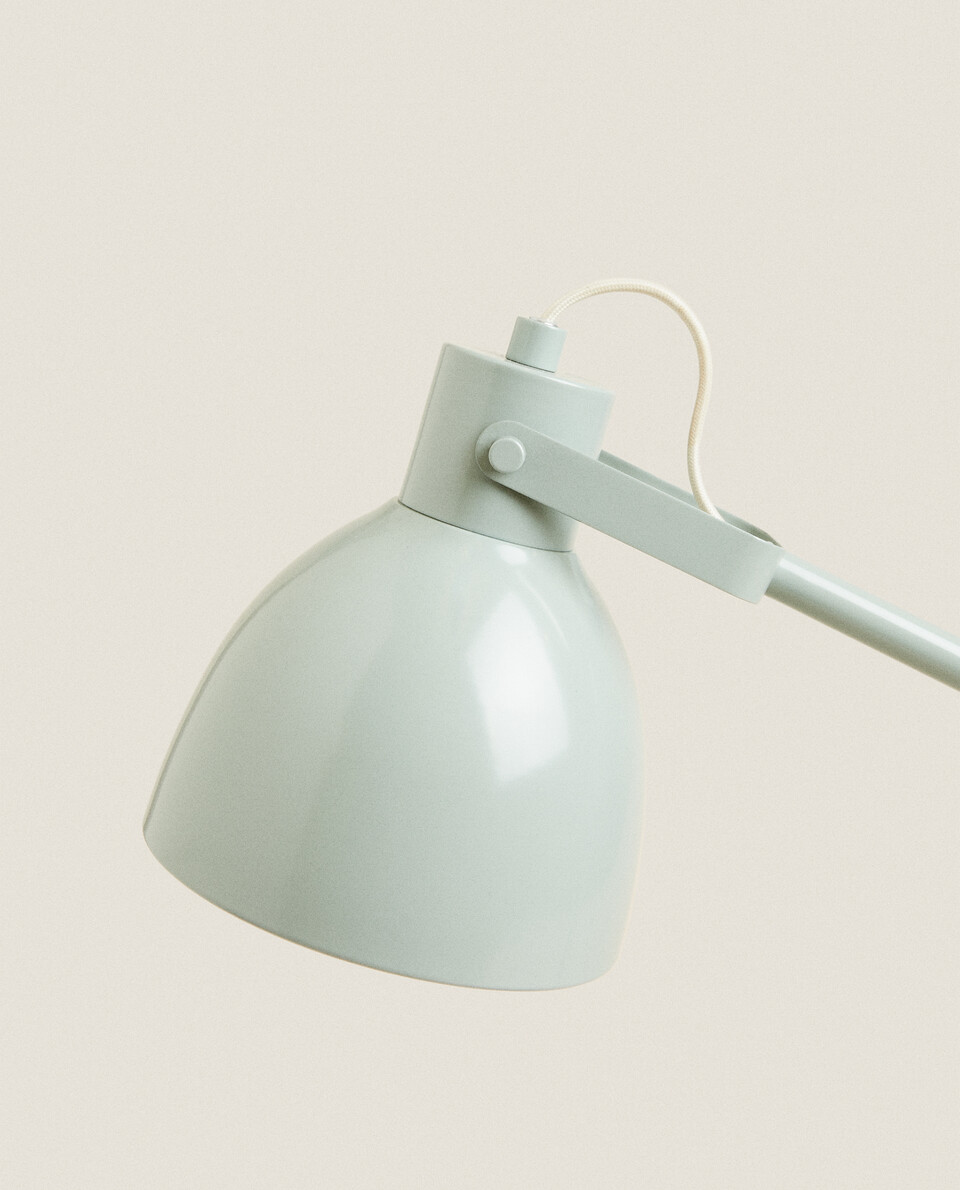 LACQUERED DESK LAMP WITH SWING ARM