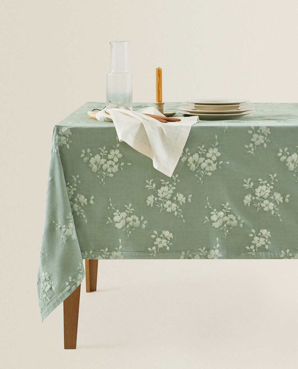 WASHED COTTON FLORAL TABLECLOTH