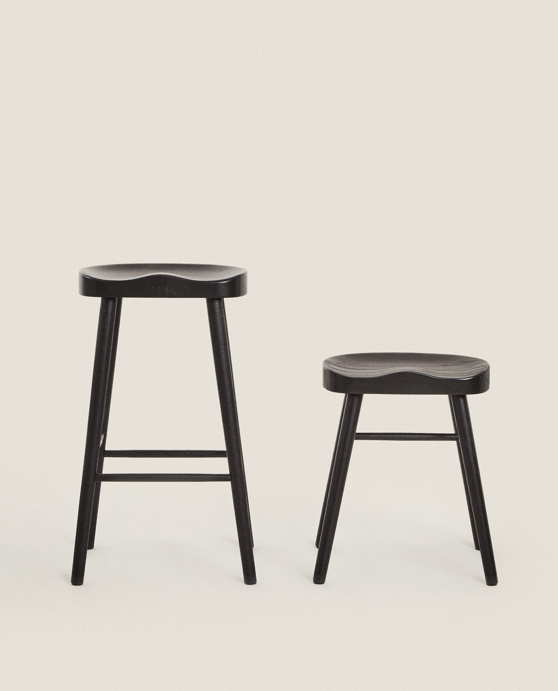 Wooden stool 2024 zara home