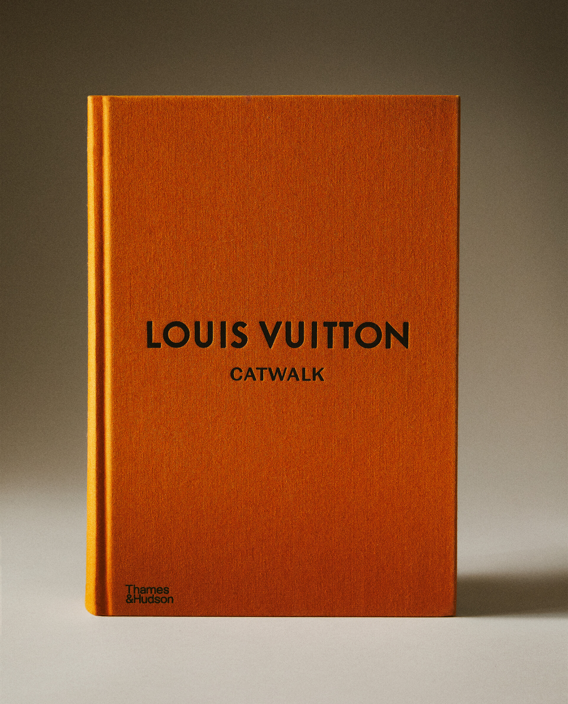 LOUIS VUITTON CATWALK BOOK | Zara Home United Kingdom