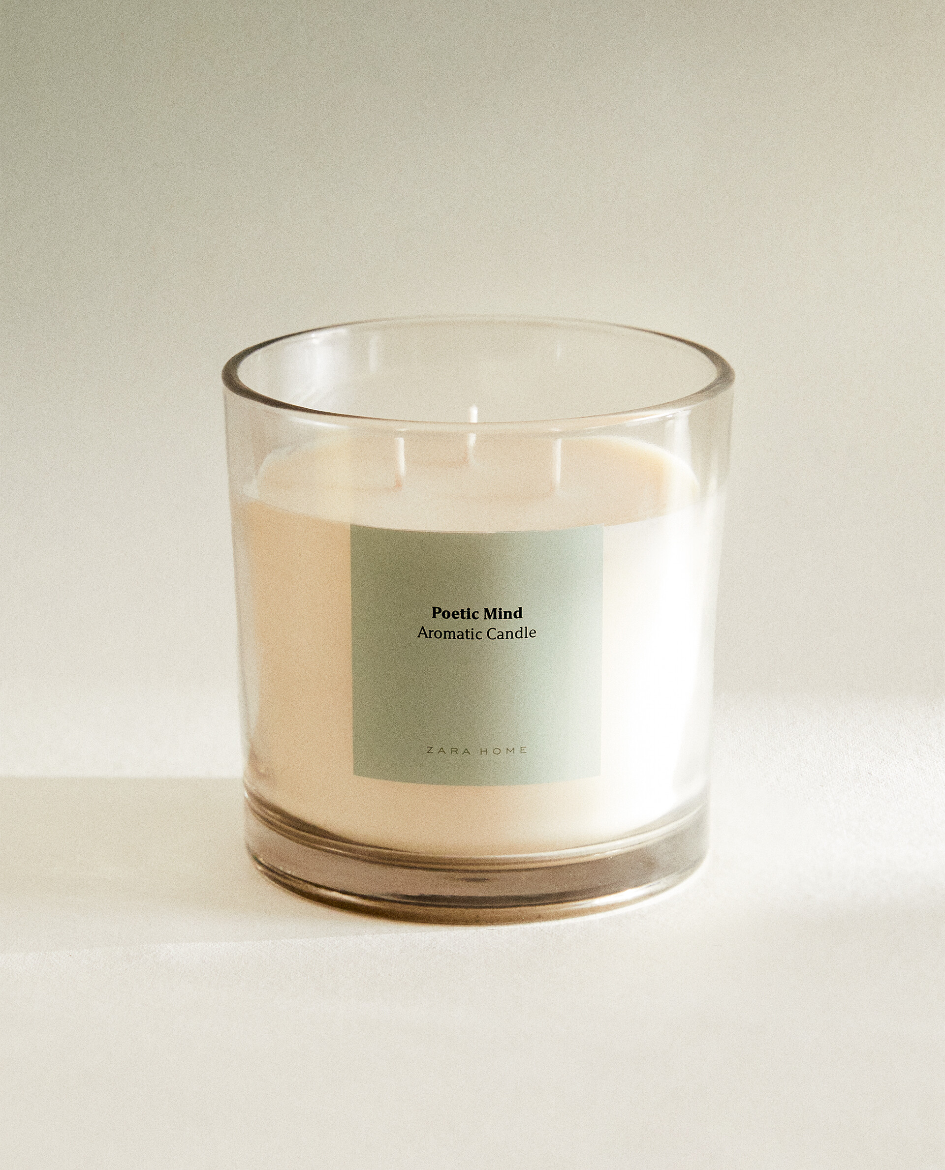 (620 G) POETIC MIND SCENTED CANDLE