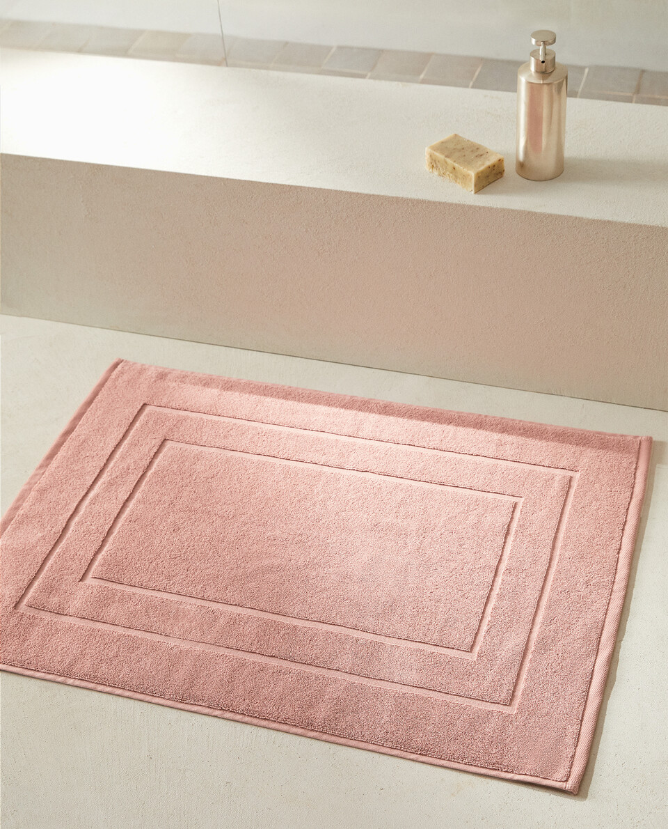Alfombra baño en algodón rosa con 1.000 gr./m2 fabricado en Portugal