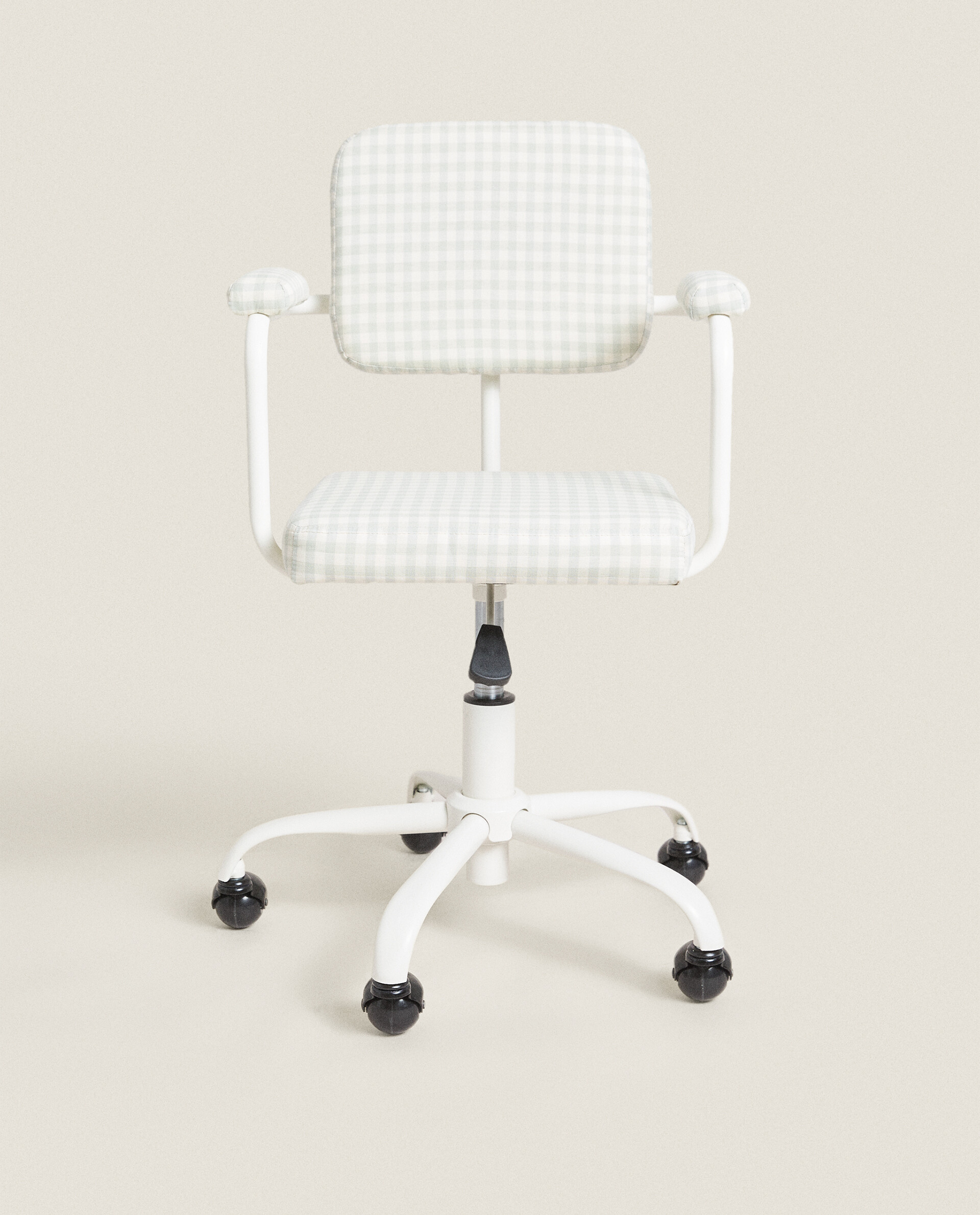 Rattan swivel online desk chair