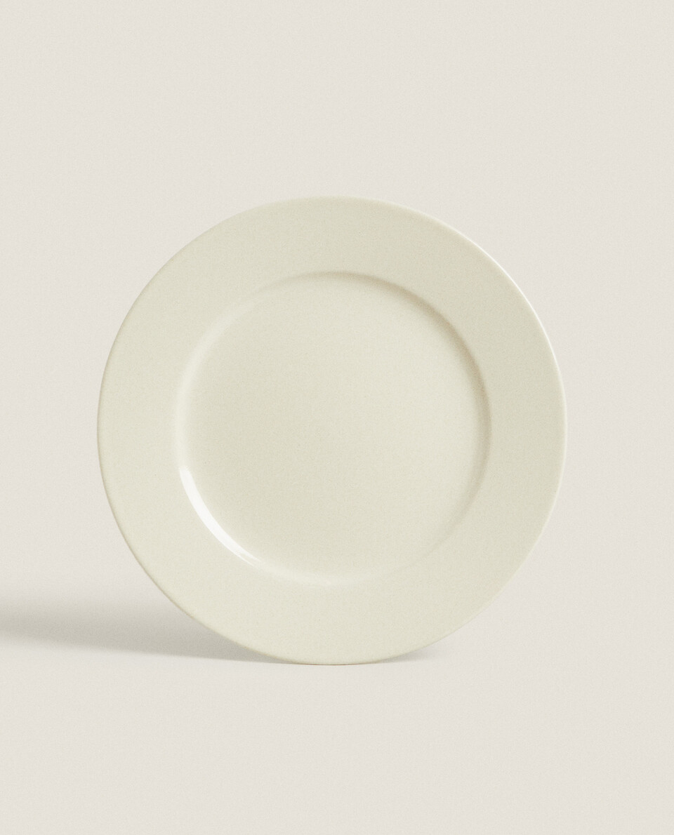 Set de 6 platos llanos de porcelana blanca con doble filo de oro