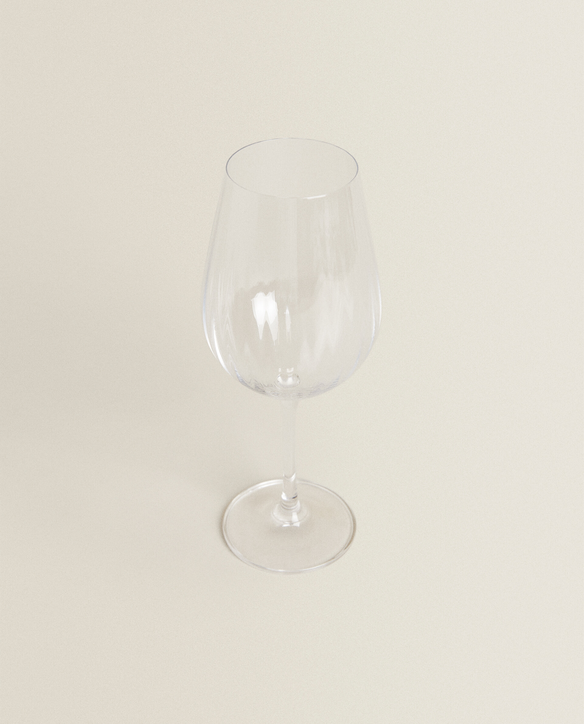 TEXTURED CRYSTALLINE WINE GLASS  Zara Home United States of America