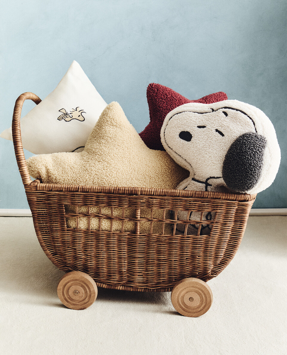 PEANUTS™ CHILDREN'S THROW PILLOWS | Zara Home United States of America
