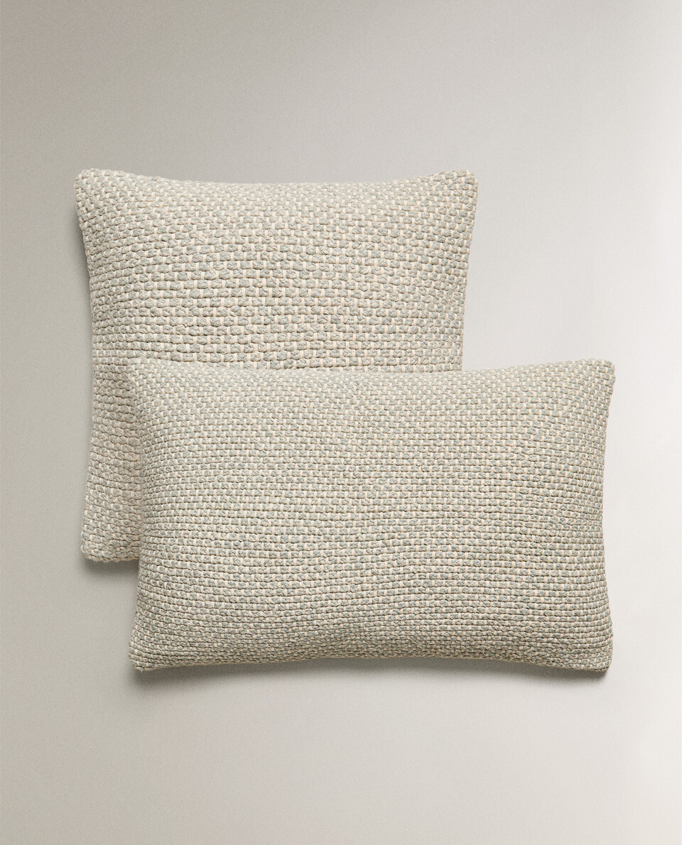 お値引き‼️ZARA HOME クッションカバー　ホワイト2枚セット お値引き‼️ZARA HOME クッションカバー ホワイト2枚セット