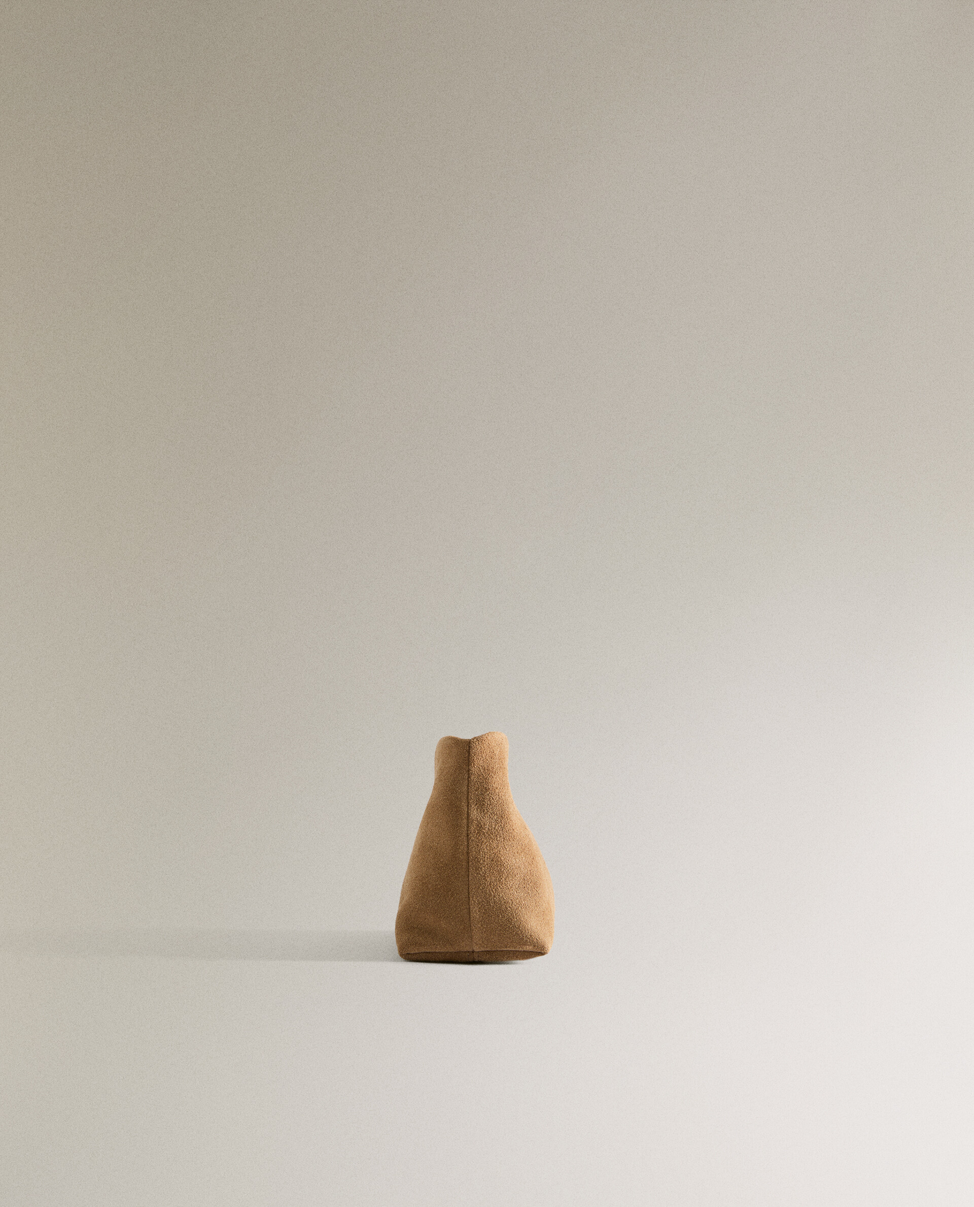 SMALL SPLIT SUEDE MAKEUP BAG Zara Home United States of America