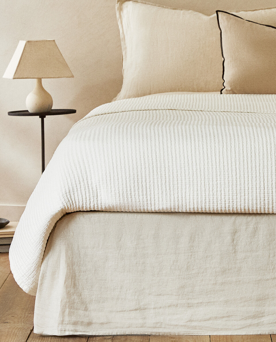 美品】ZARAHOME ザラホームベッドスプレッドフリルベージュ