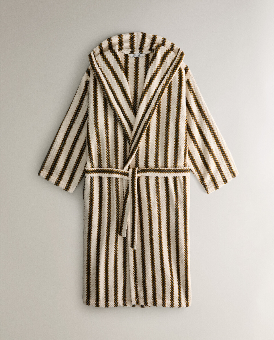 GEOMETRIC JACQUARD BATHROBE | Zara Home Worldwide