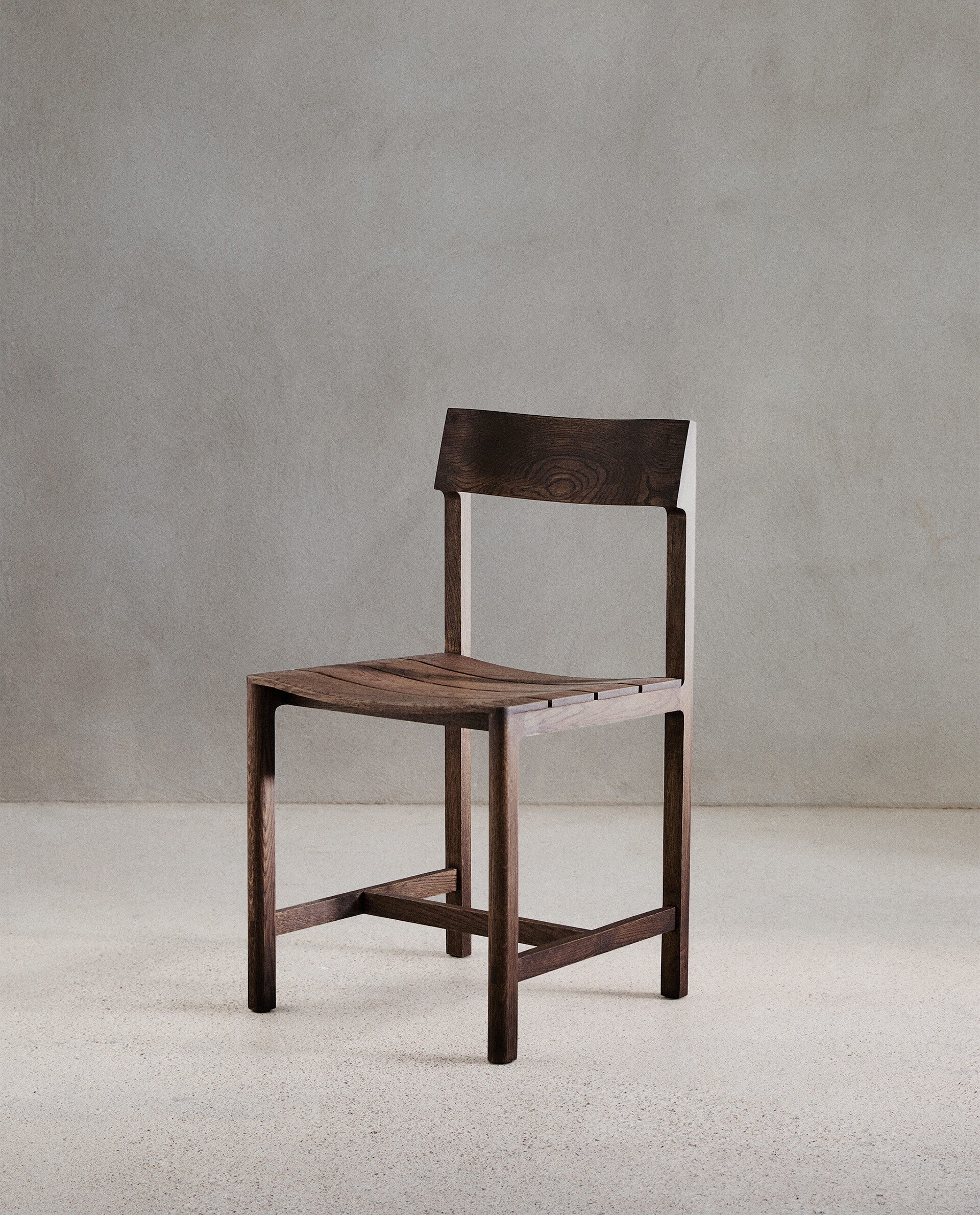 CHAIR 04