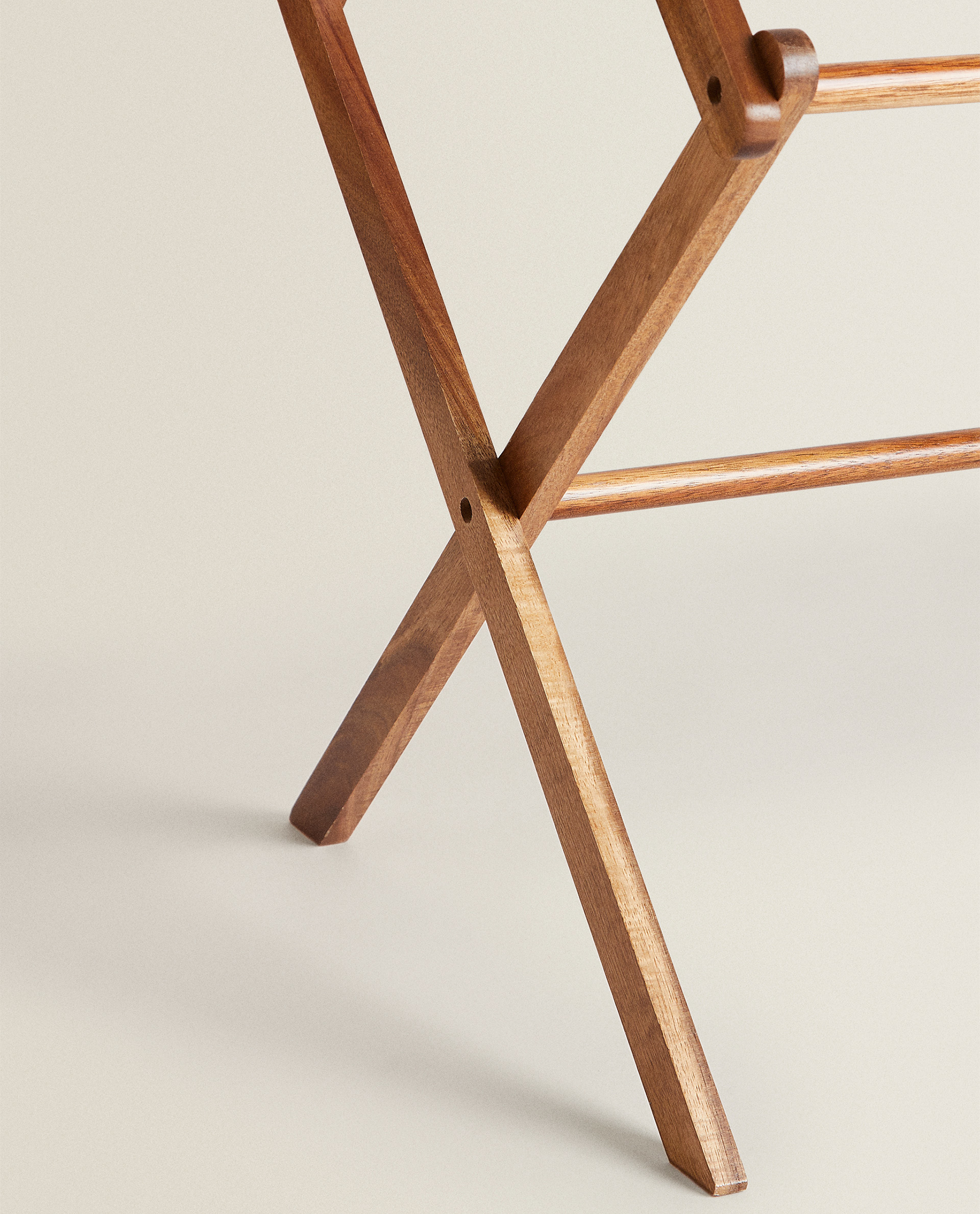 木製折りたたみ縦型物干し | Zara Home 日本/Japan