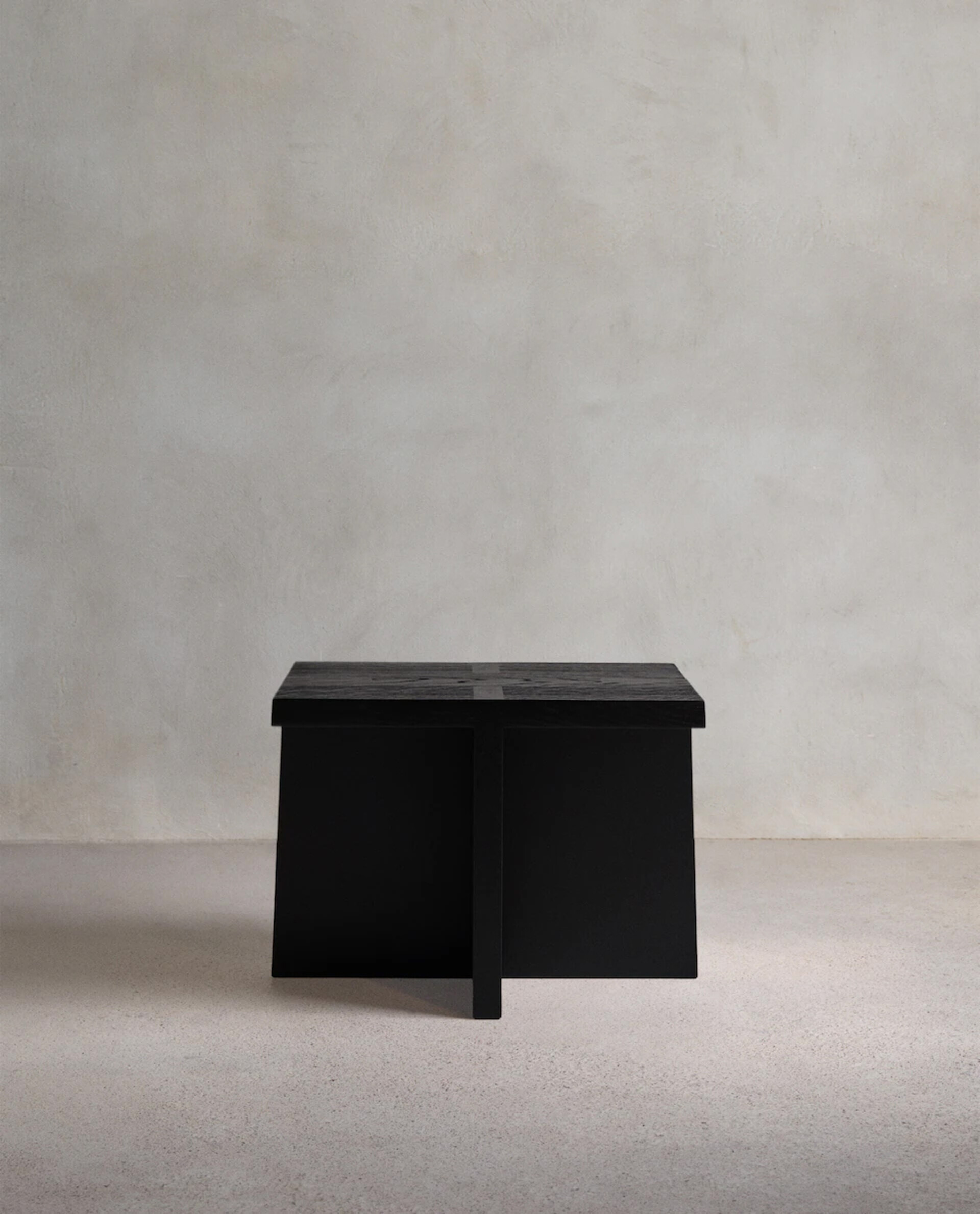SIDETABLE 01