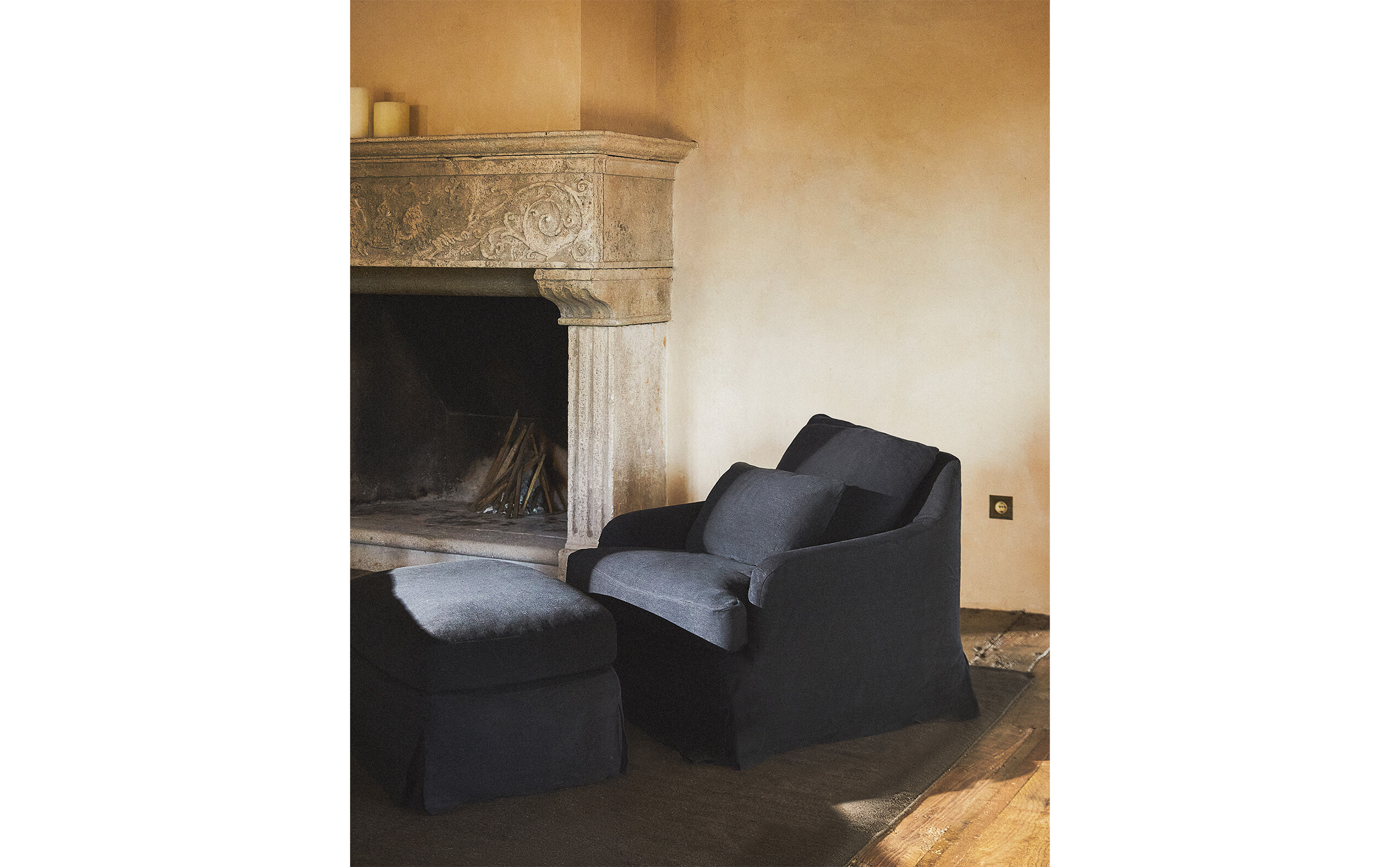 ARMCHAIR 01