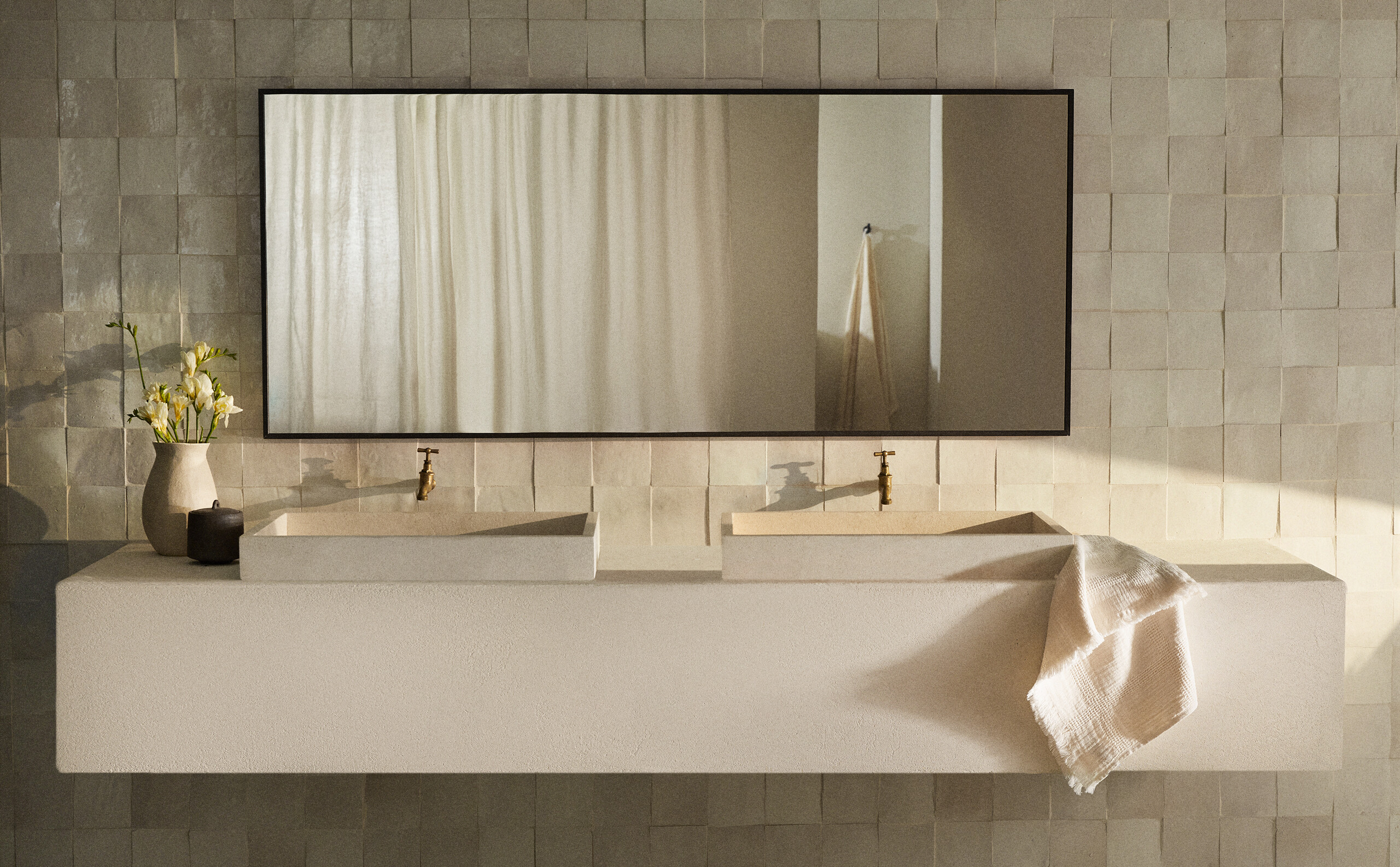 RECTANGULAR MIRROR