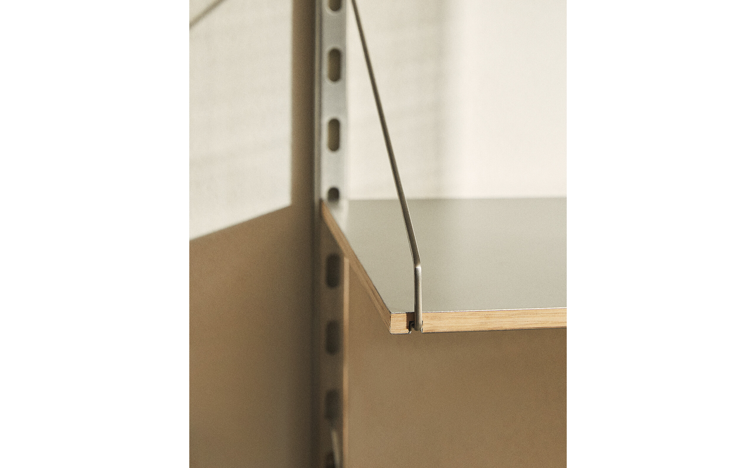 BOOKCASE WITH STEEL SHELVES
