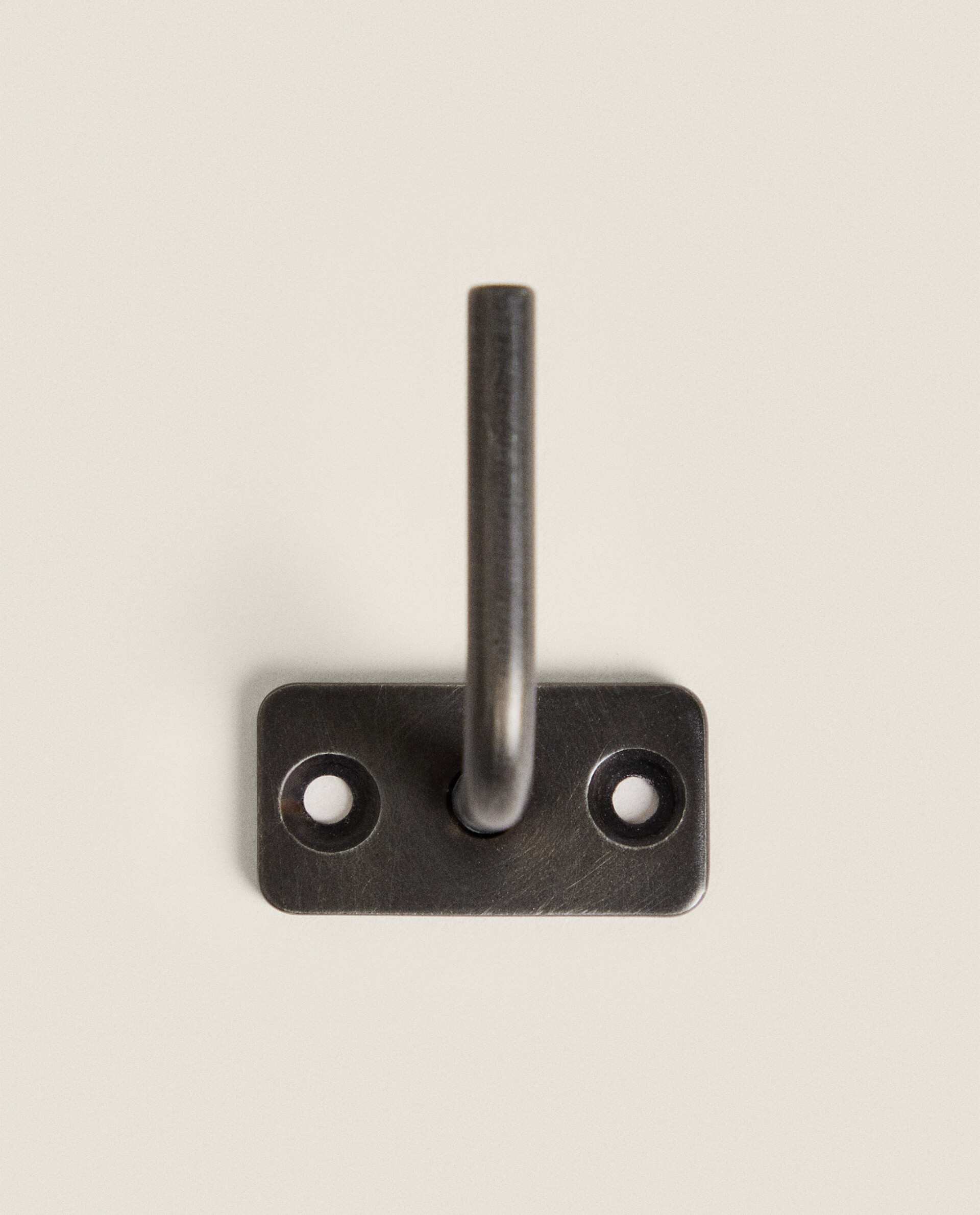 PACK OF SMALL DARK METAL HOOKS