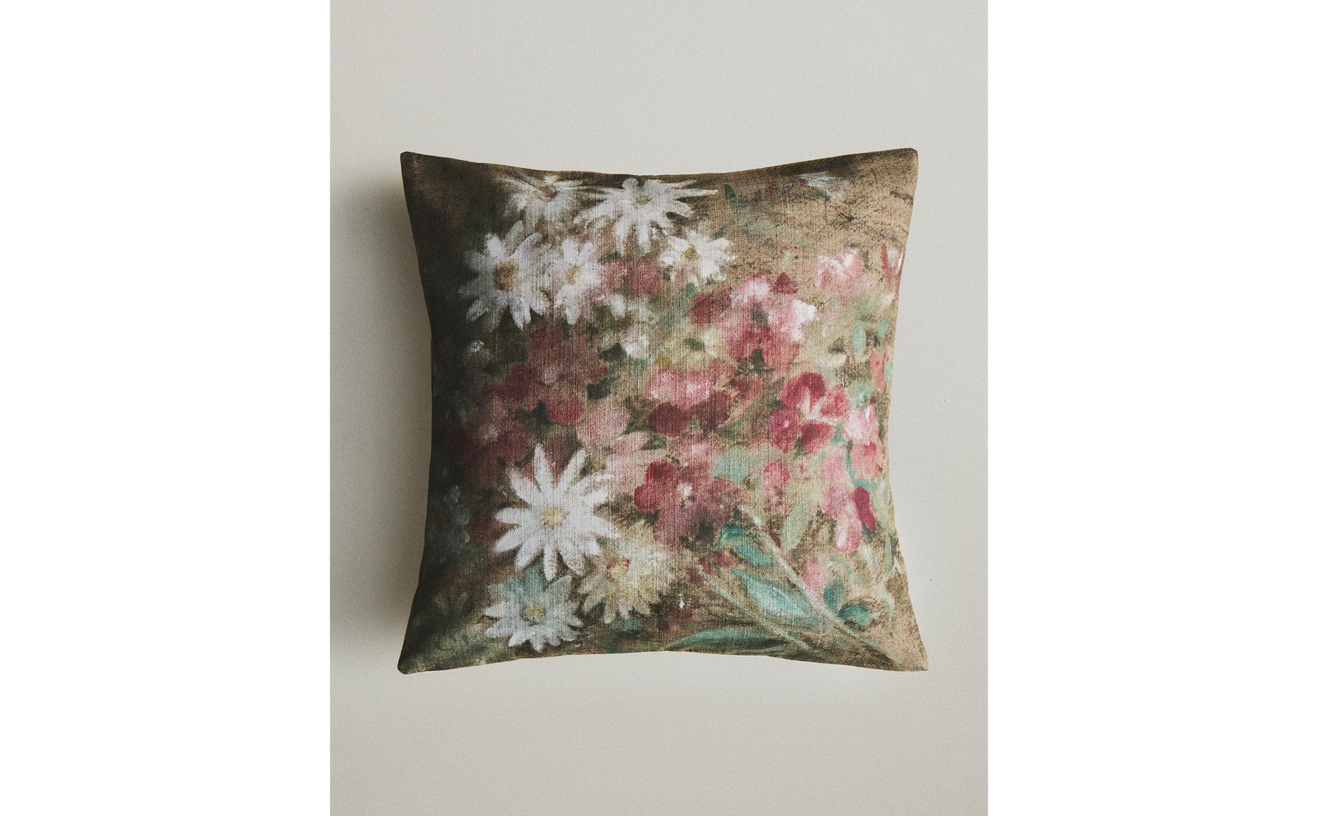 FLORAL CUSHION COVER FLORAL CUSHION COVER