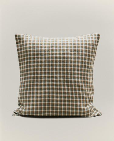 Decorative cushions